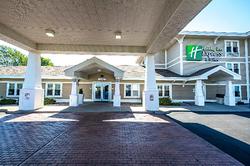 Holiday Inn Express and Suites Iron Mountain