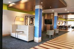 Holiday Inn Express and Suites Clarion