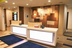 Holiday Inn Express and Suites Clarion