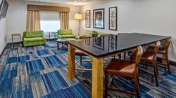 Holiday Inn Express and Suites Cookeville