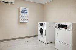 Holiday Inn Express and Suites Bridgeport
