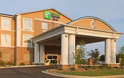 Holiday Inn Express and Suites Clarksville