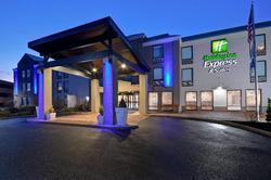 Holiday Inn Express and Suites Allentown Cen Dorne