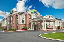 Holiday Inn Express and Suites Quakertown