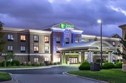 Holiday Inn Express Kansas City-at the Legends