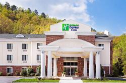 Holiday Inn Express and Suites Cherokee Casino