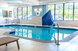 Holiday Inn Express and Suites Pittsburgh South Si