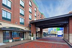 Holiday Inn Express and Suites Pittsburgh South Si