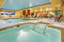 Holiday Inn Express and Suites Bloomington
