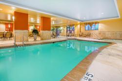 Holiday Inn Express and Suites Bloomington