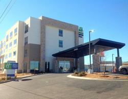 Holiday Inn Express and Suites Tahlequah