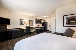 Sonesta Simply Suites Charlotte University