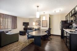 Sonesta Simply Suites Charlotte University