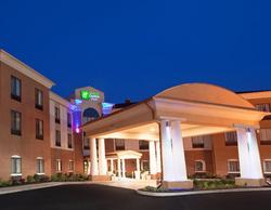 Holiday Inn Express and Suites Akron Regional Airp