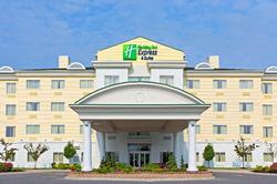 Holiday Inn Express and Suites Watertown Thousand