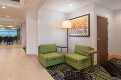Holiday Inn Express and Suites Columbia I 26 at Ha