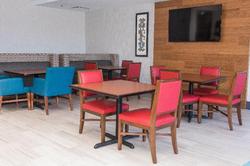 Holiday Inn Express and Suites Columbia Fort Jacks