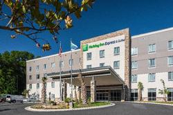 Holiday Inn Express and Suites Charlotte Airport