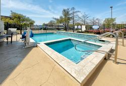 Holiday Inn Exp & Sts Dallas Park Central NorEast