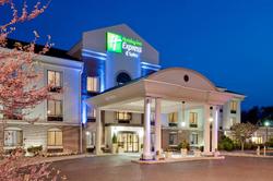 Holiday Inn Express and Suites Easton