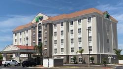 Holiday Inn Express and Suites Orlando South Daven