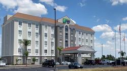 Holiday Inn Express and Suites Orlando South Daven