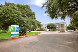 Holiday Inn Express and Suites Columbus