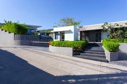 CasaBay Luxury Pool Villas