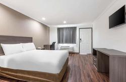 Baymont by Wyndham Bakersfield