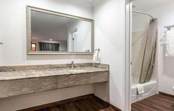 Baymont by Wyndham Bakersfield