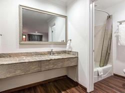 Baymont by Wyndham Bakersfield