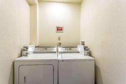 Econo Lodge Inn Suites Suburbs