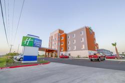 Holiday Inn Express Suites Raymondville
