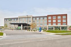 Holiday Inn Express and Suites Madison