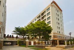 Lasalle Suites and Spa Hotel