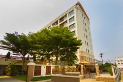 Lasalle Suites and Spa Hotel