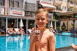 H.M.A. Hotel & Suites