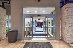 Holiday Inn Exp & Sts Tulsa South - Woodland Hills