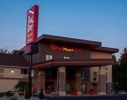 Red Roof PLUS+ & Suites Malone