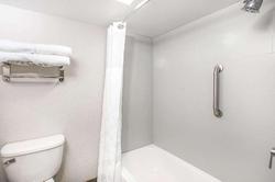 Wingate By Wyndham Louisville Airport Expo Center