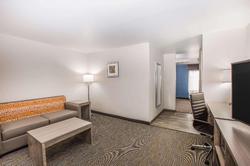 Wingate By Wyndham Louisville Airport Expo Center