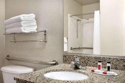 Travelodge by Wyndham Clinton Valley West Court