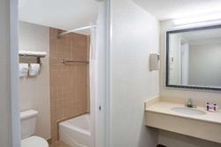 Days Inn & Suites By Wyndham Tallahassee Conf Cent