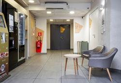 B&B HOTEL AIX EN PROVENCE Pont de l'Arc