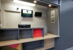 B&B HOTEL AIX EN PROVENCE Pont de l'Arc