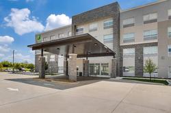 Holiday Inn Express & Suites Denton South