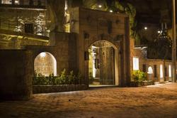 Hera Cave Suites