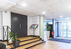 B&B HOTEL Nîmes Centre Arènes