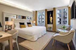 Hotel Camille Paris Gare de Lyon, Tapestry Collect