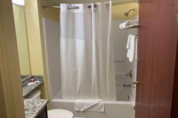 Days Inn & Suites Tampa/Raymond James Stadium
